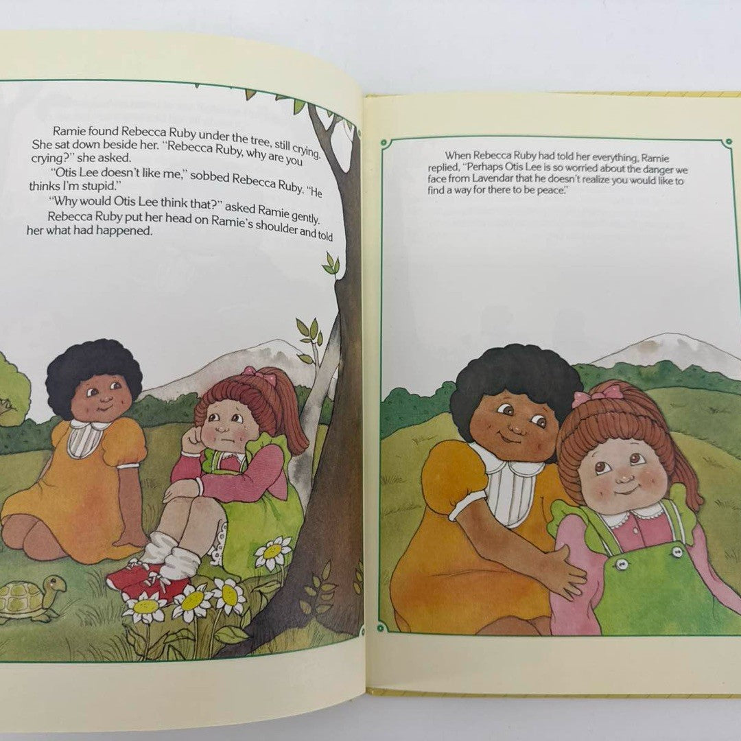 Cabbage Patch Kids Making Friends 1984 Parker Bros Book CPK
