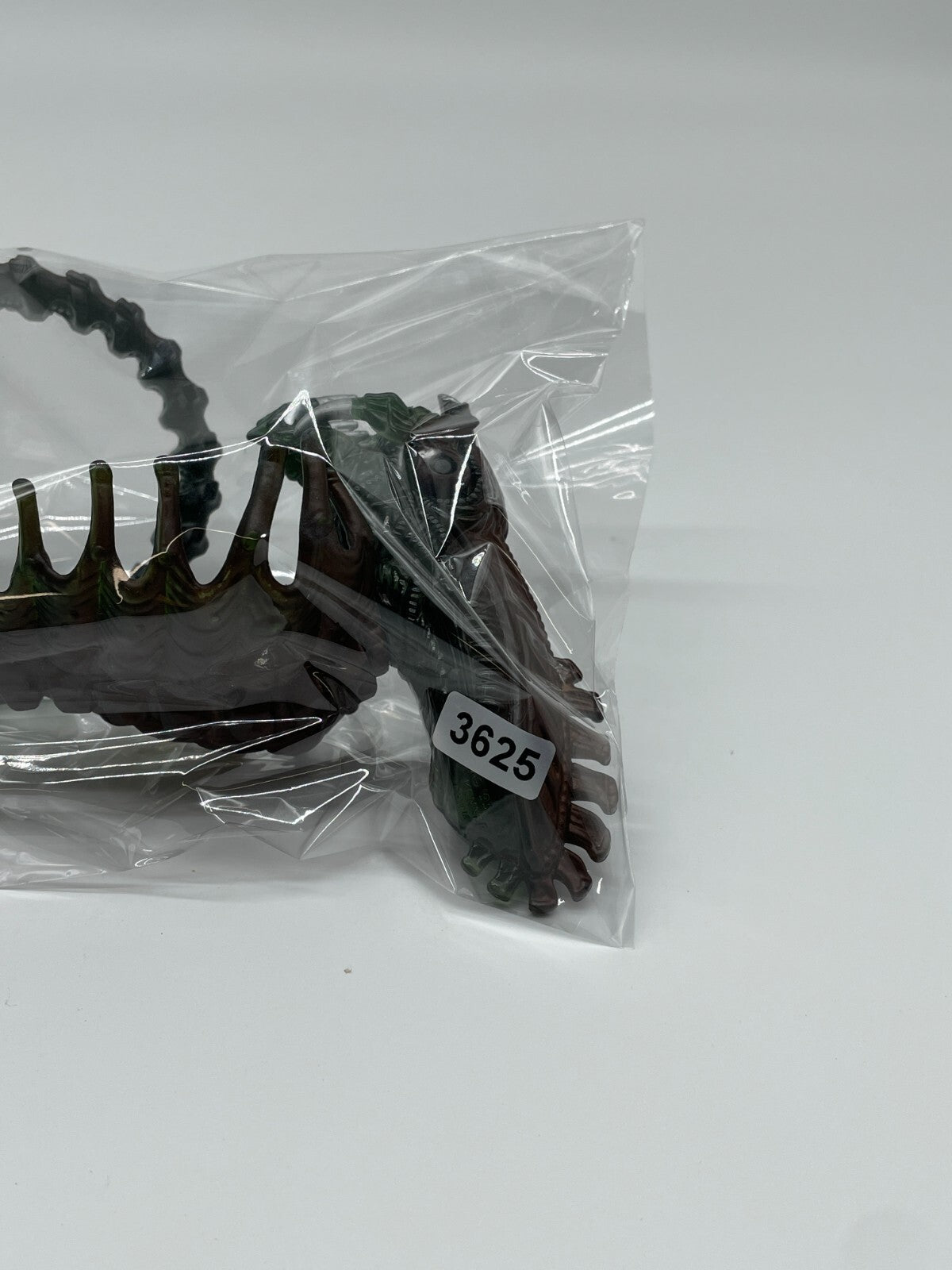 1996 Kenner Aliens Snake Alien Series 4 Figure 15” Long AVP Vintage Xenomorph To