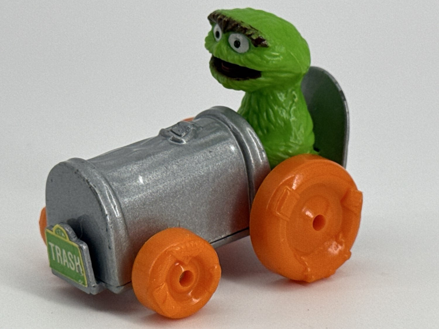 1982 Playskool Sesame Street Oscar the Grouch Trash Can Diecast Toy