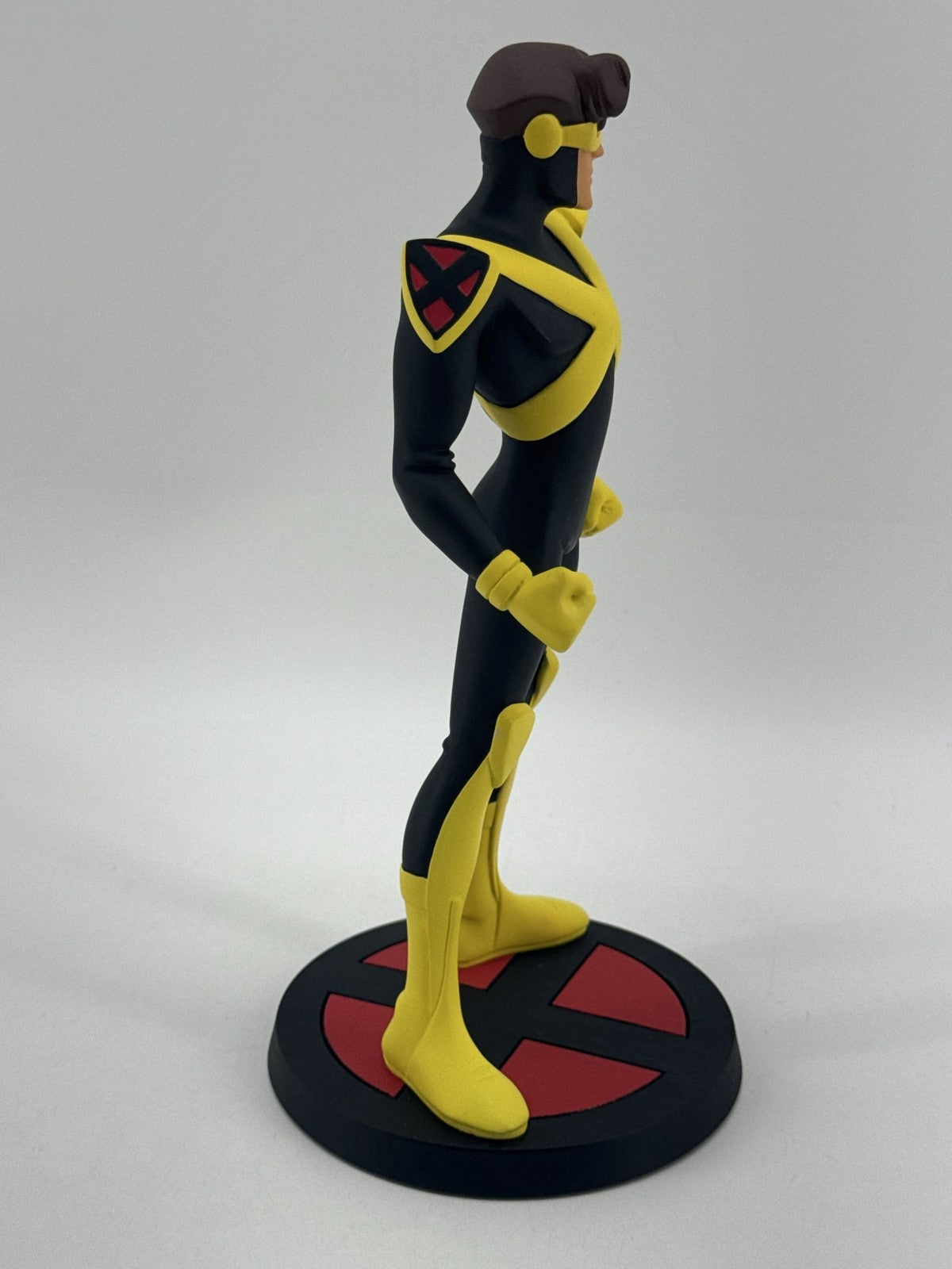 Hard Hero Marvel X-Men Evolution Cyclops Maquette Statue Yellow Black