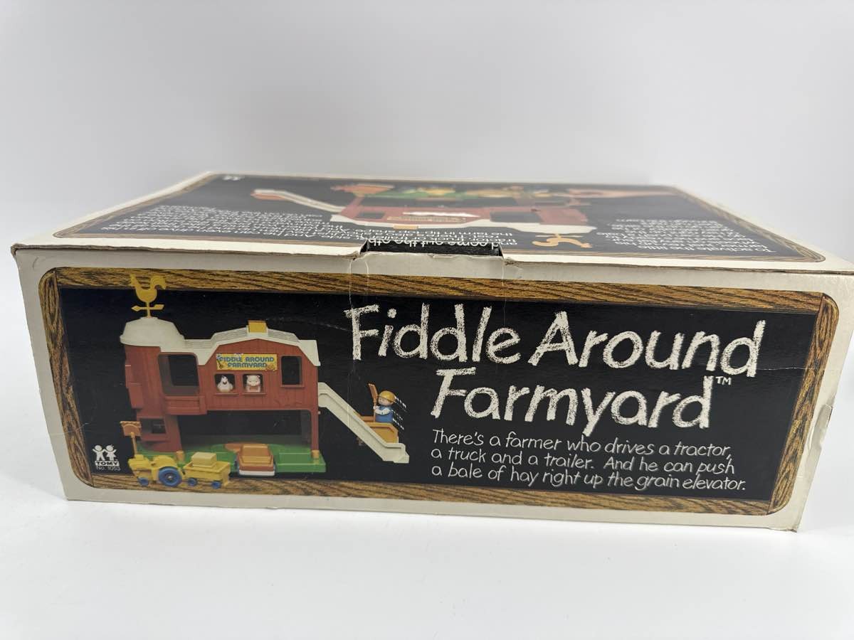 1981 Tomy Fiddle Around Farmyard Barn Playset 1053 Tractor Pickup Farmer
