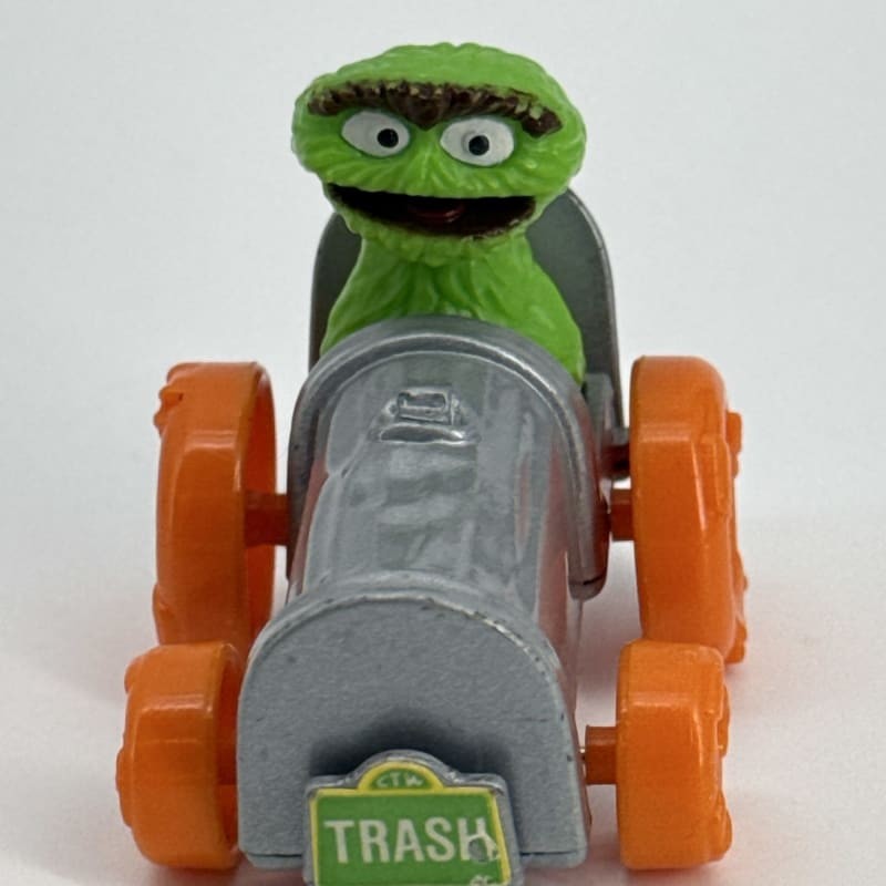 1982 Playskool Sesame Street Oscar the Grouch Trash Can Diecast Toy