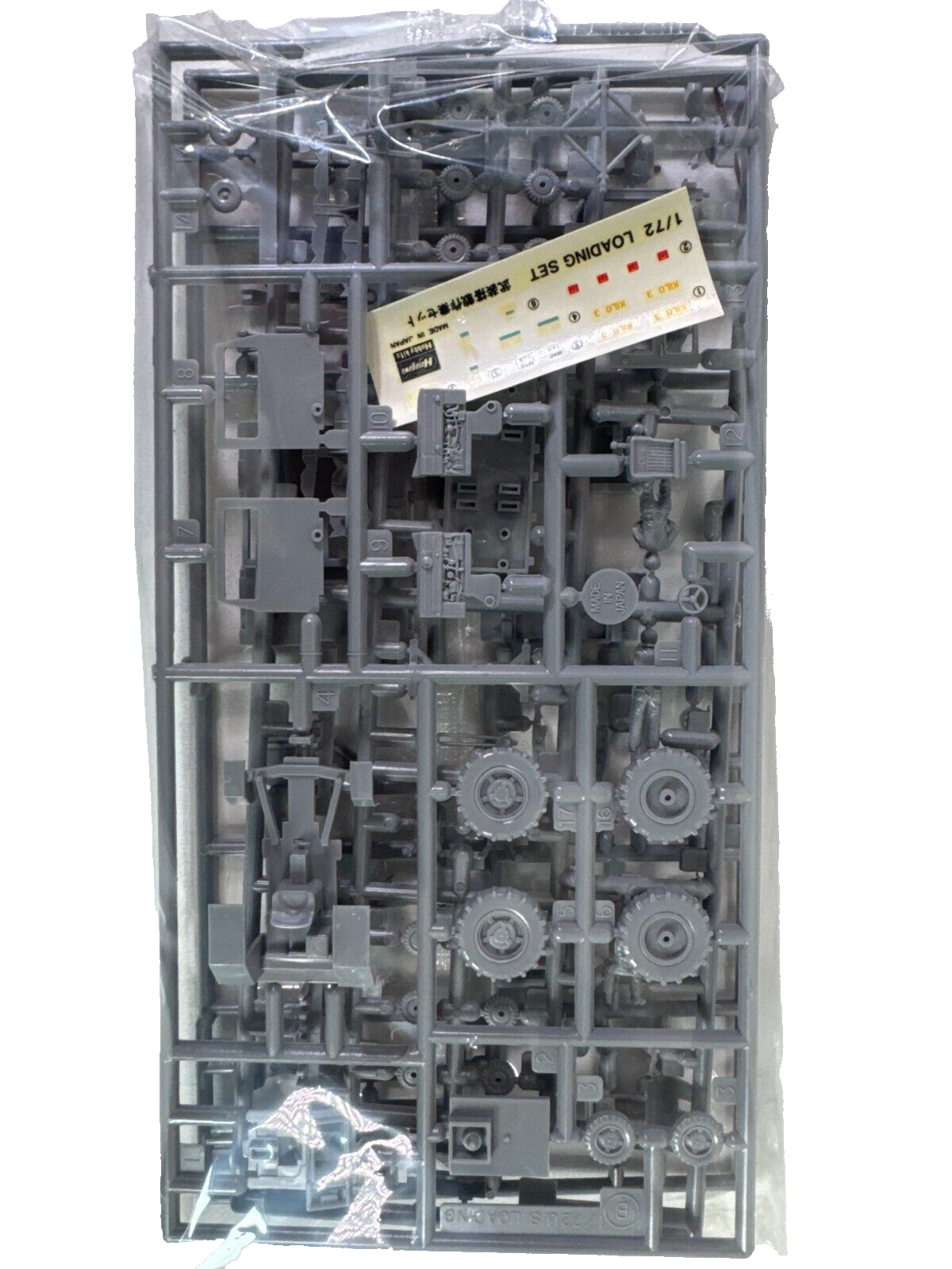 Hasegawa 1/72 US Aircraft Ground Equipment Set Ford Tractor Dolly Lift Truck Kit