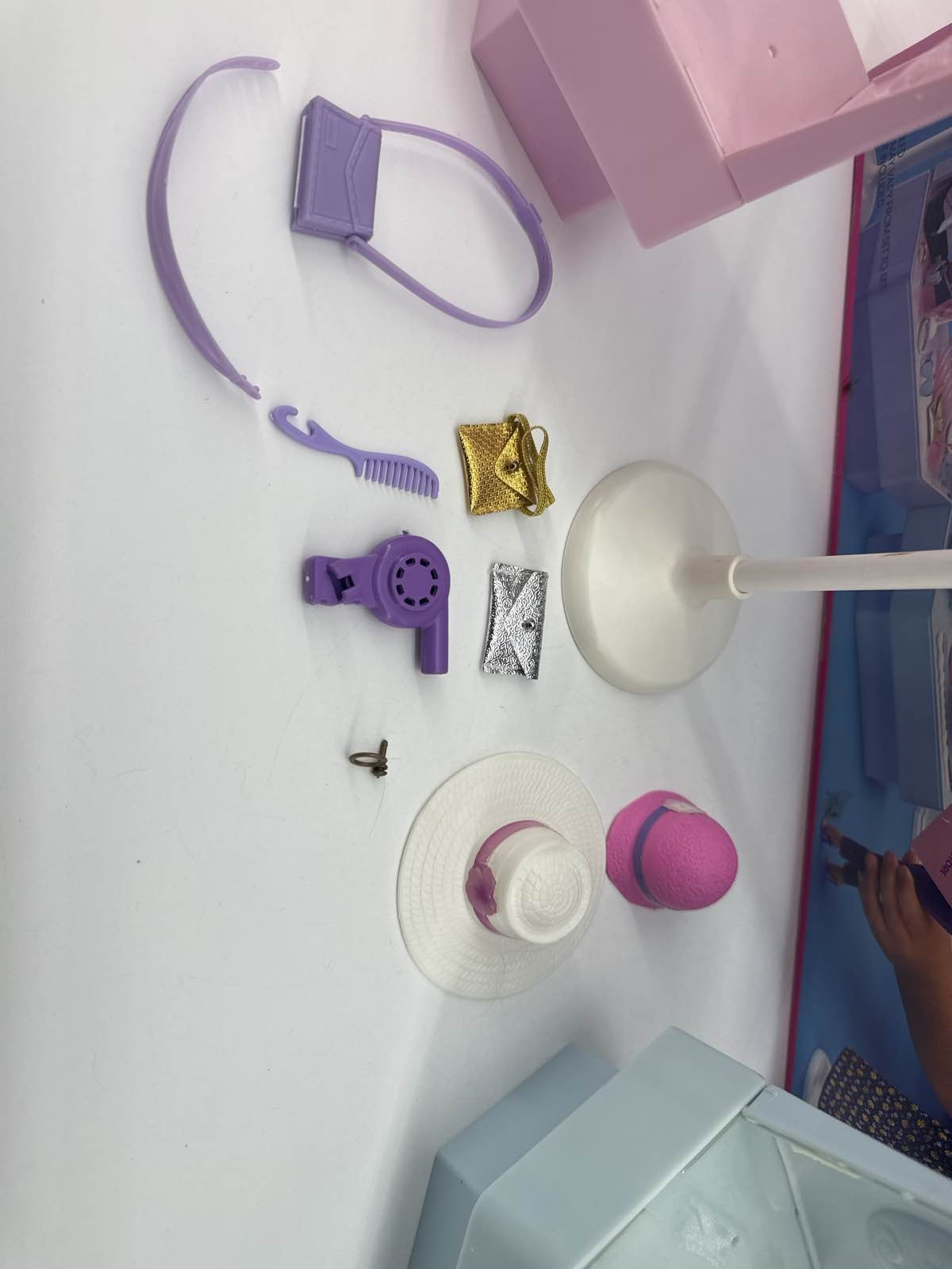 1982 Mattel Barbie Fashion Dept. Playset 4022 Box & Parts