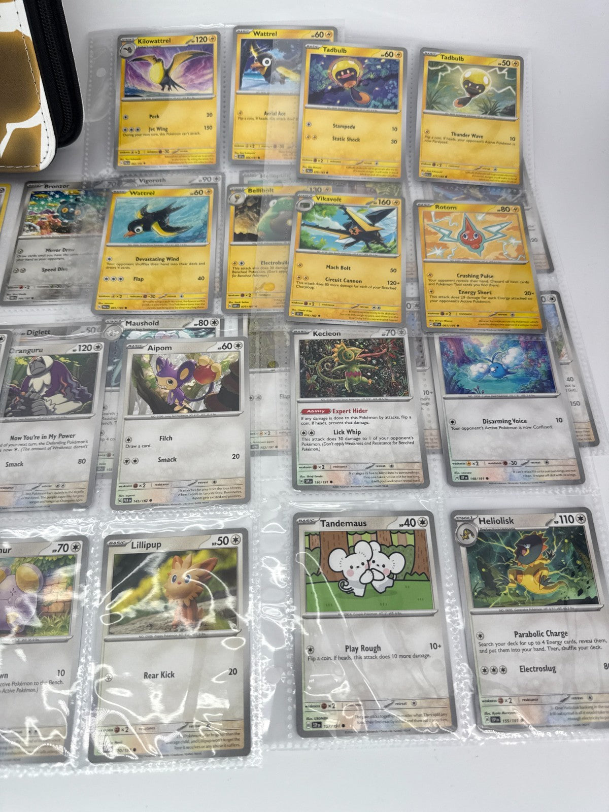 Pokémon Electric Card Lot Raichu Binder 100+ Lightning Type Bulk Non-Holo Set
