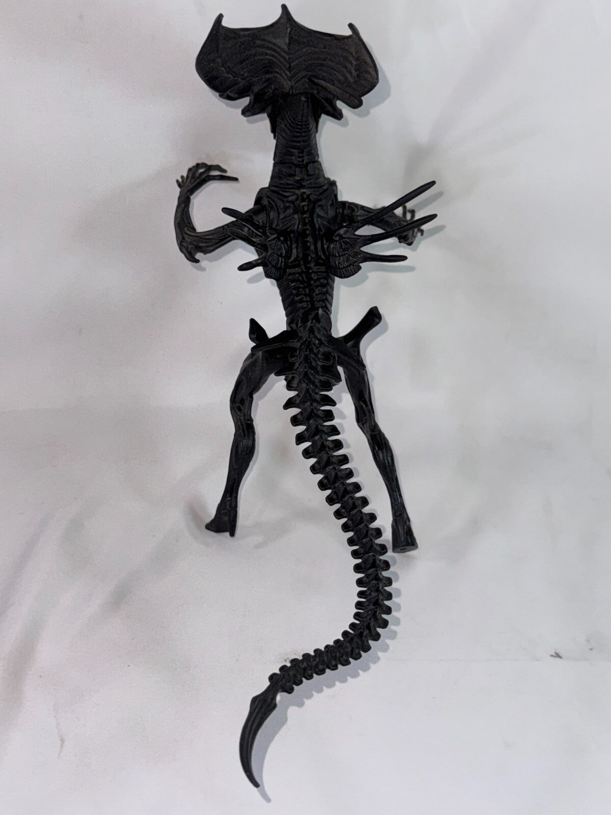 Kenner 1994 Aliens Queen Hive Playset + Queen Xenomorph Figure Loose Complete