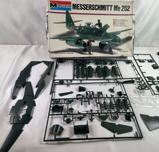 1/48 Scale Monogram, Messerschmitt Me 262 Airplane Model Kit #5410 BN Open Box