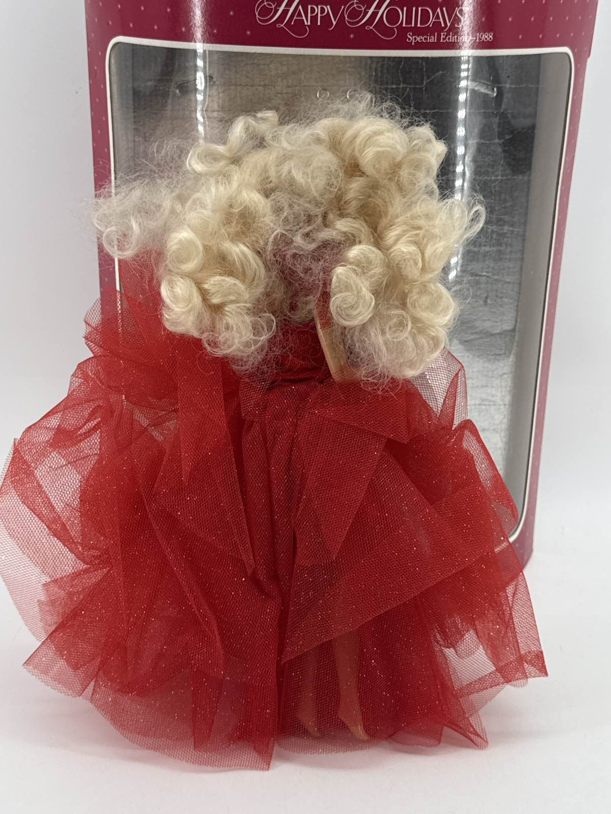 1988 Mattel Happy Holidays Barbie Special Edition #1703 1st in Series
