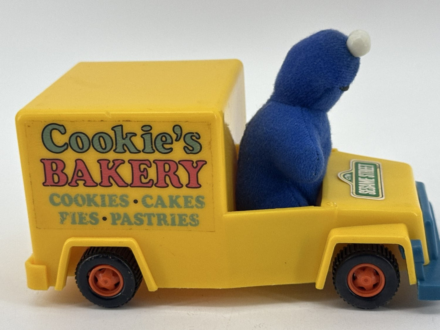 1993 Tyco Sesame Street Cars Elmo Oscar Bert