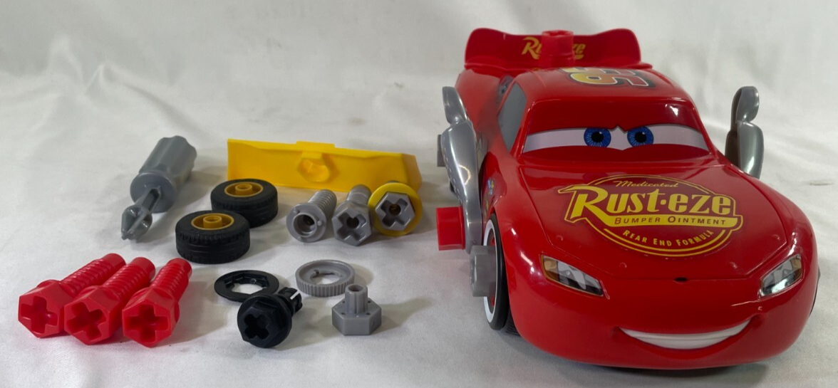 Disney Cars 3 Lightning McQueen Race Ready Pit Crew Playset Tool Kit Just Play
