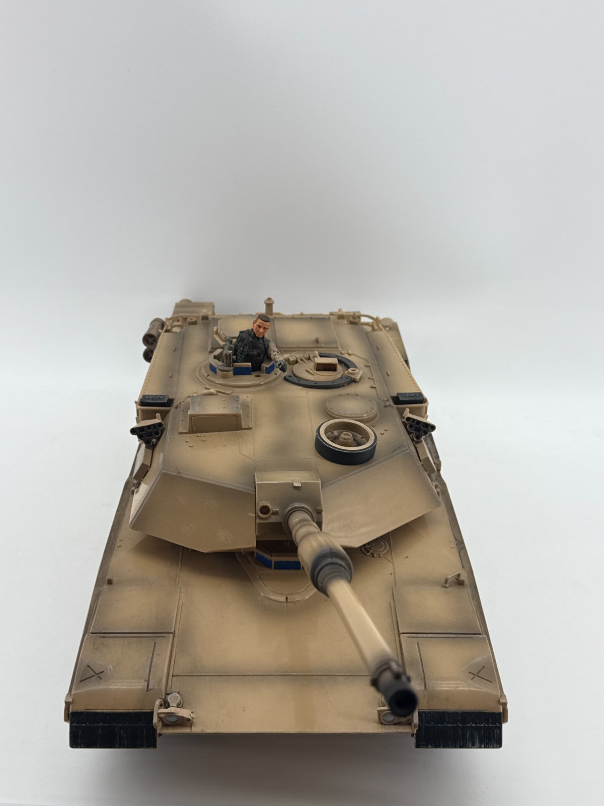 Elite Force M1A1 Abrams Tank 1:18 US Army Desert 2002 BlueBox BBI Realistic Mode