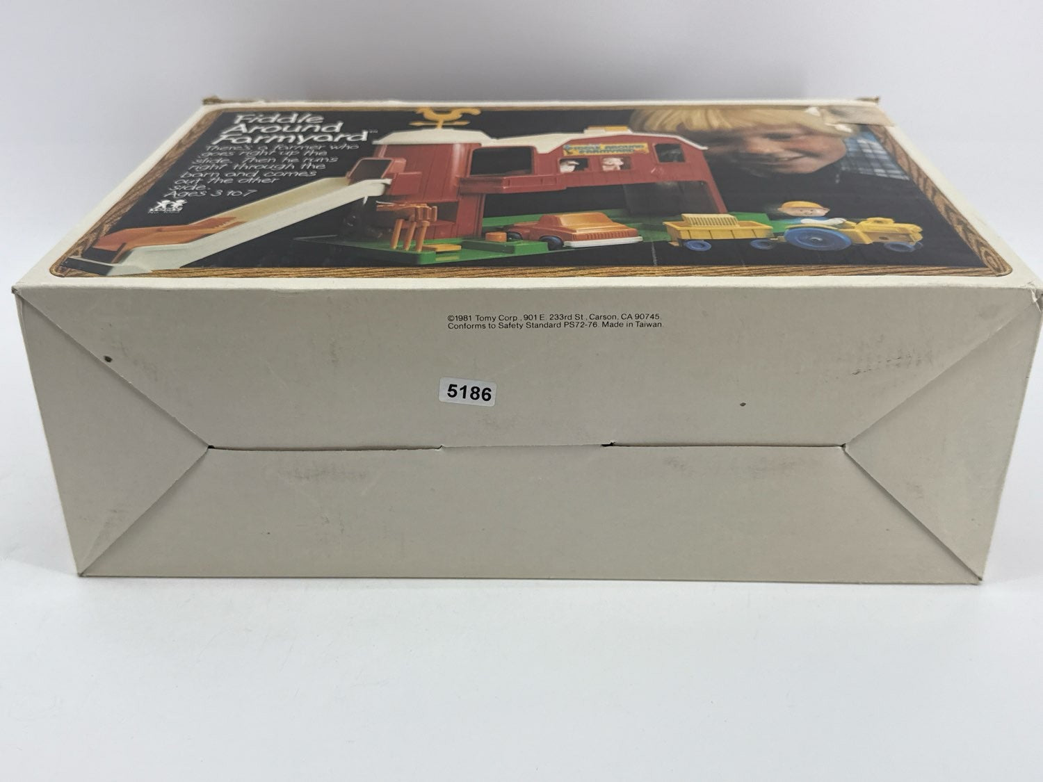 1981 Tomy Fiddle Around Farmyard Barn Playset 1053 Tractor Pickup Farmer