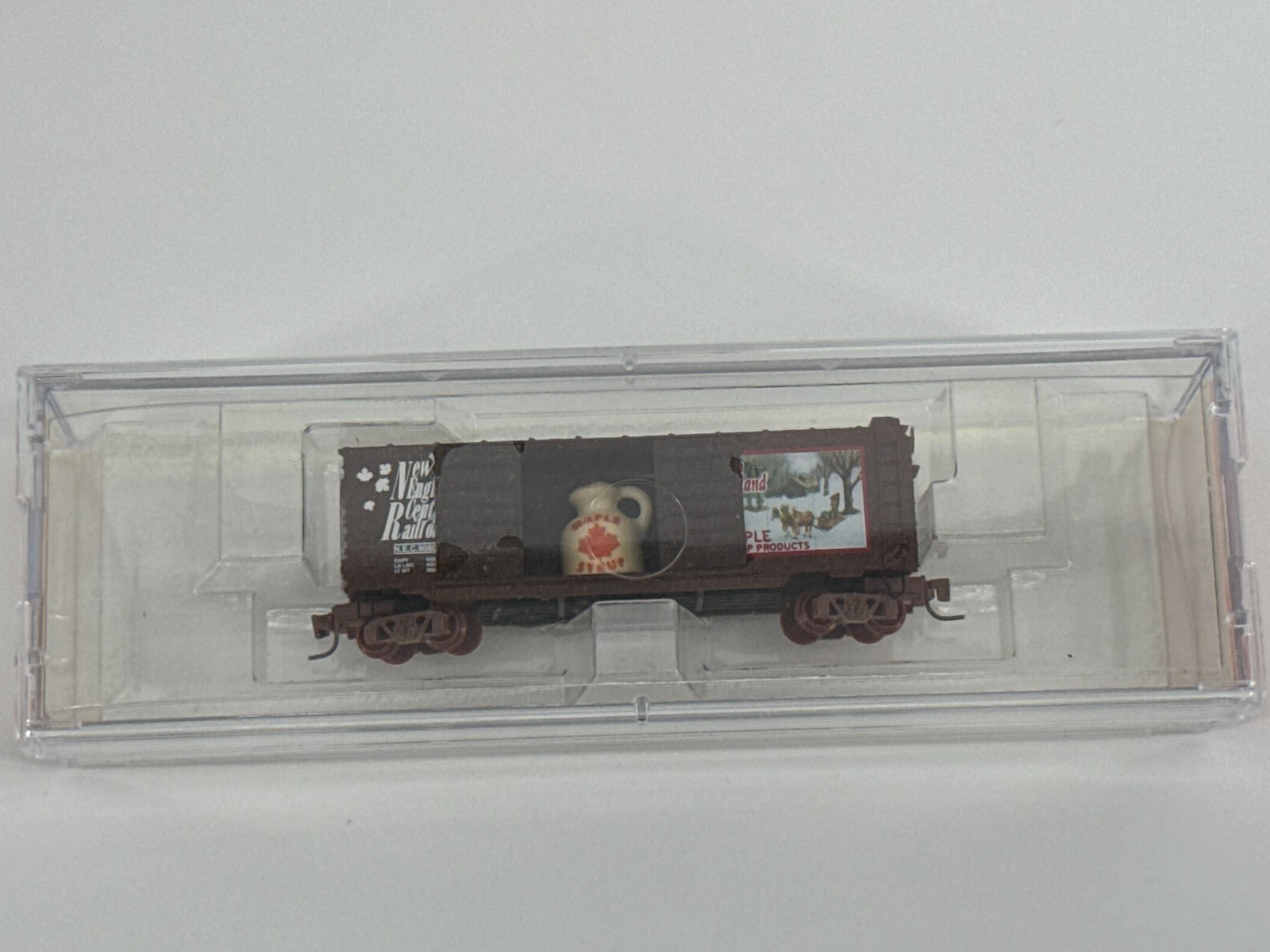 Z Scale Maple Syrup Set Micro-Trains + Sugar House Kit Nansen MTL 2007 Rare