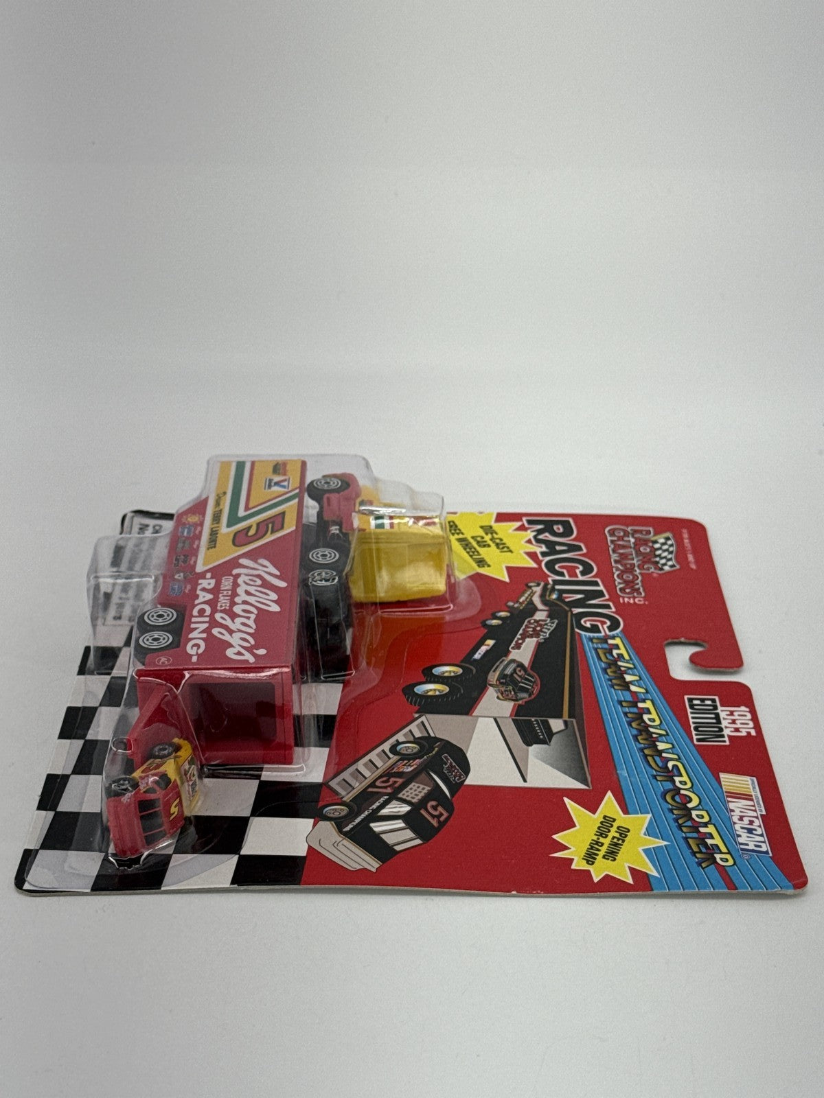 1995 Racing Champions Terry Labonte Kellogg's Team Transporter w/ Car NASCAR