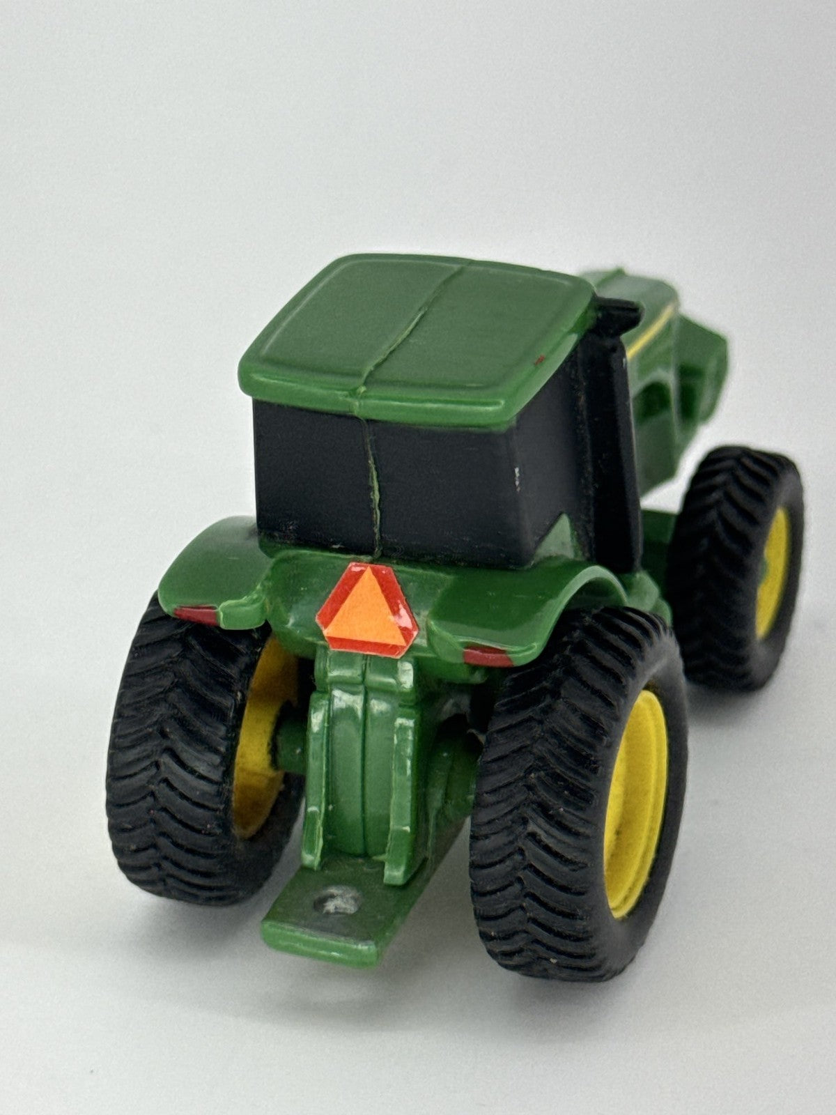 Ertl John Deere Tractor Farm Toy Green w/ Yellow Wheels Die-Cast
