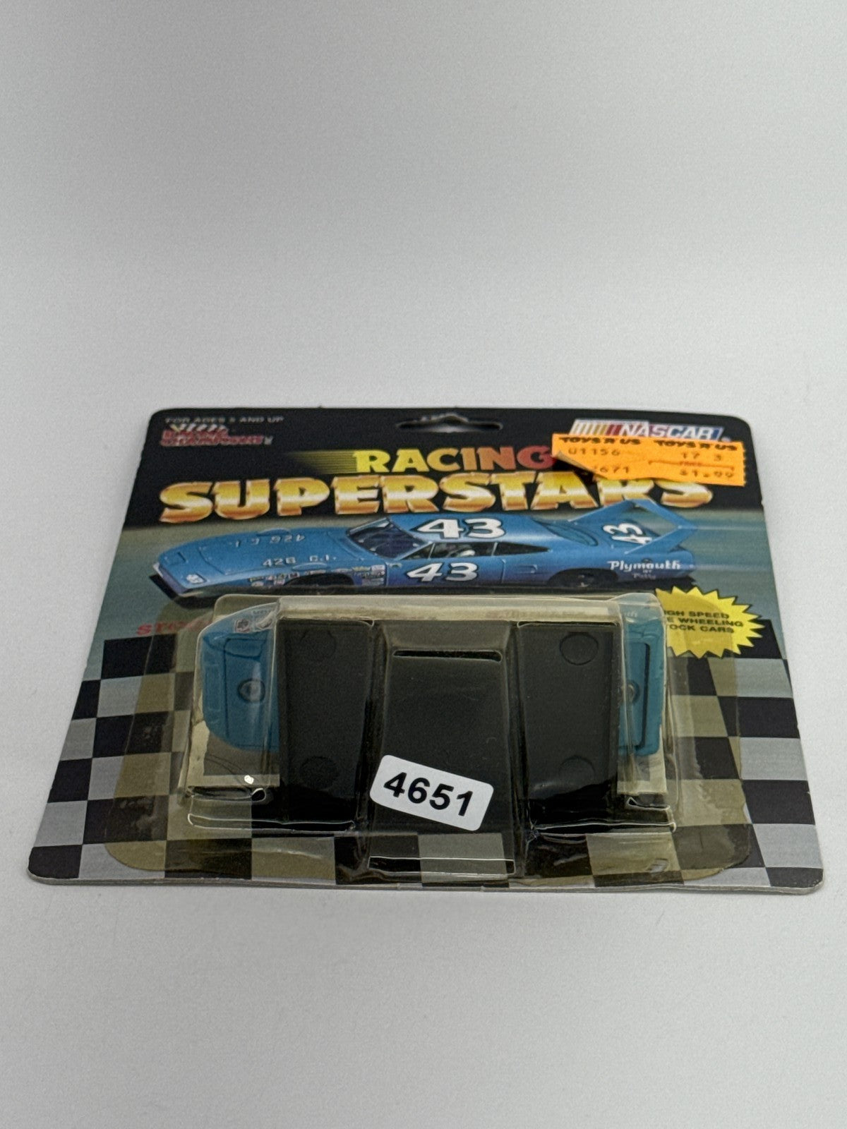 1991 Racing Champions Richard Petty #43 1970 Plymouth Superbird 1:43 NASCAR NIP