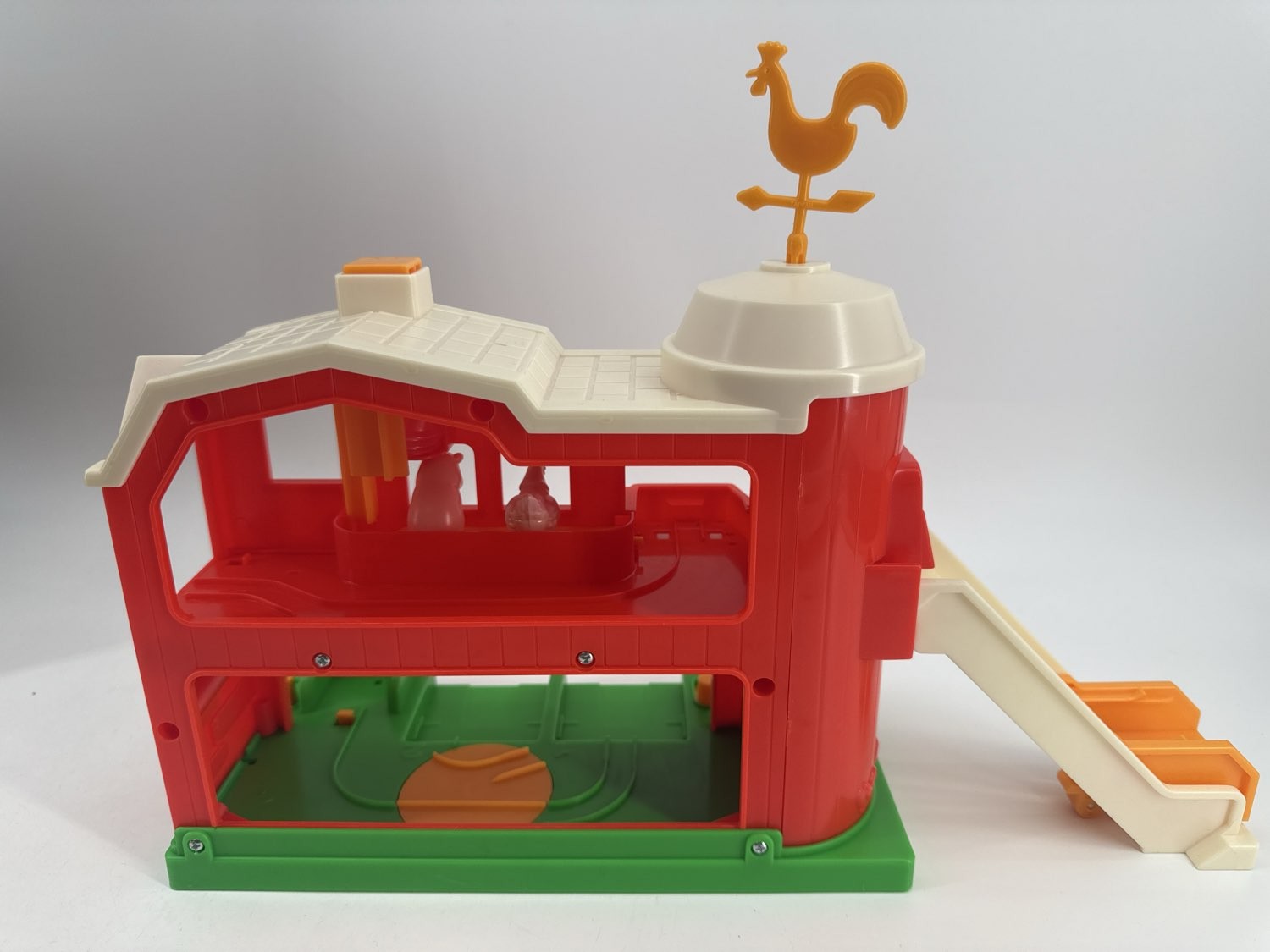 1981 Tomy Fiddle Around Farmyard Barn Playset 1053 Tractor Pickup Farmer
