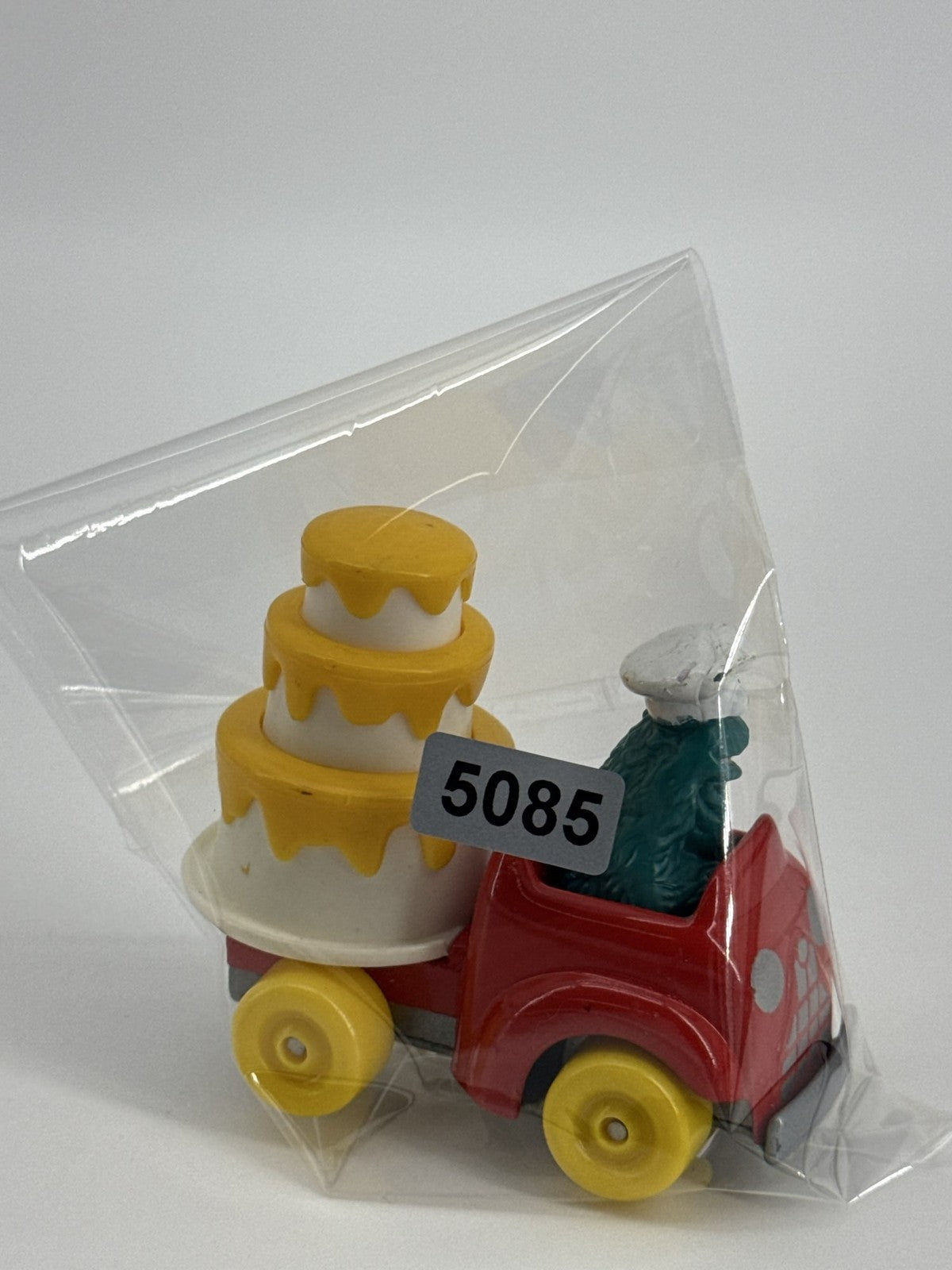 1982 Playskool Sesame Street Cookie Monster Cake Delivery Diecast Truck