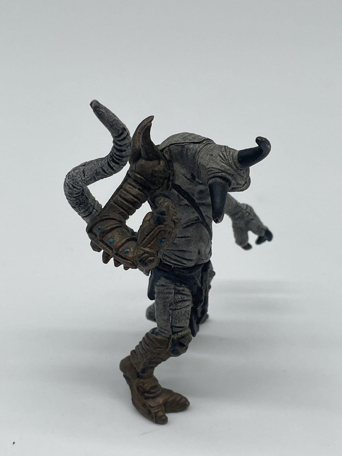 Vintage Spawn Mutations Alien Minotaur Action Figure McFarlane Toys 1998 Rare Mo