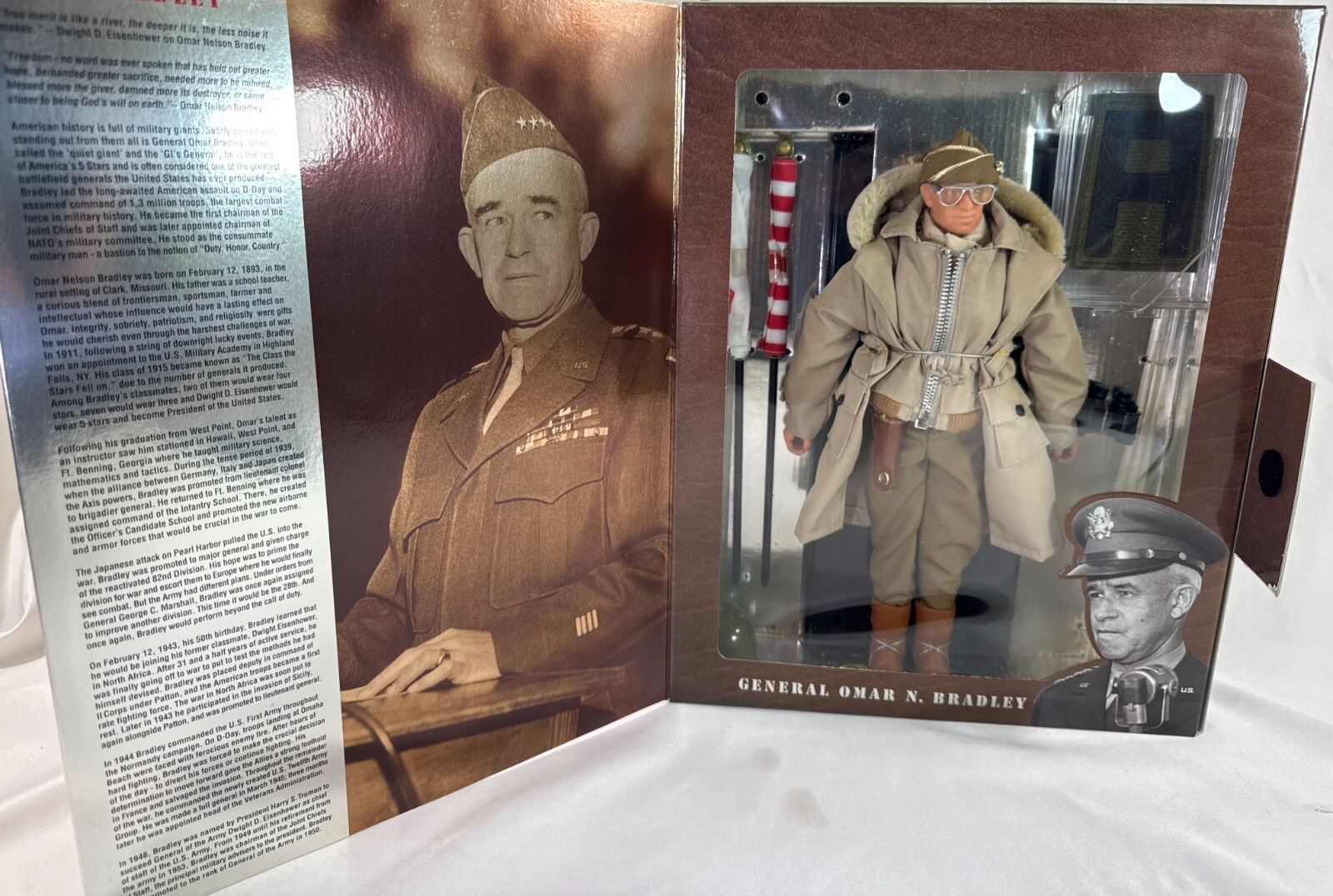 GI Joe 12" General Omar N Bradley 1998 Hasbro WWII Classic Collection w/ Gear