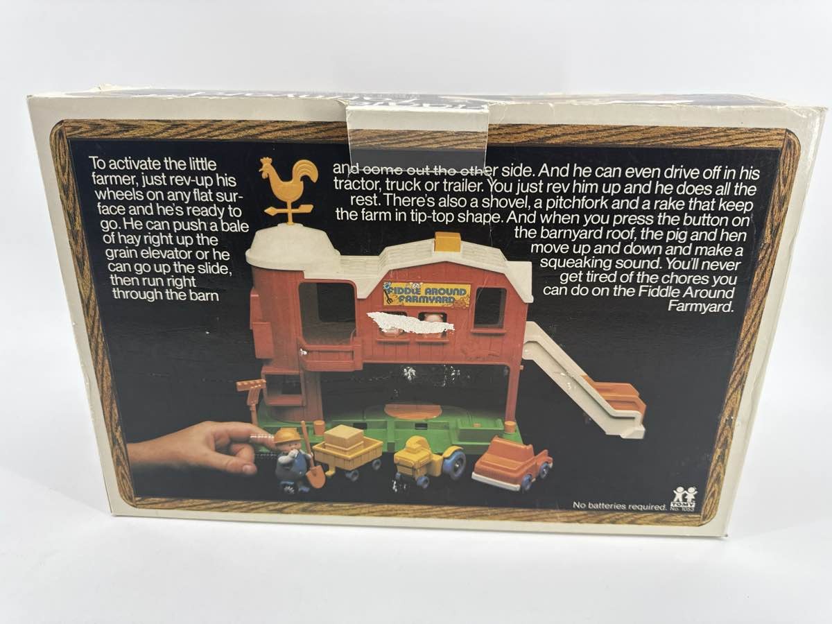 1981 Tomy Fiddle Around Farmyard Barn Playset 1053 Tractor Pickup Farmer